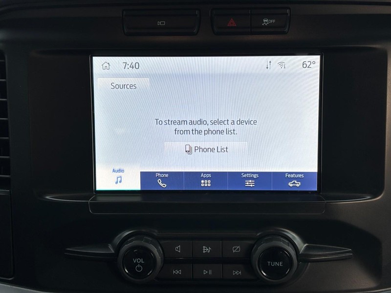 Ford F-150 Vehicle Full-screen Gallery Image 13