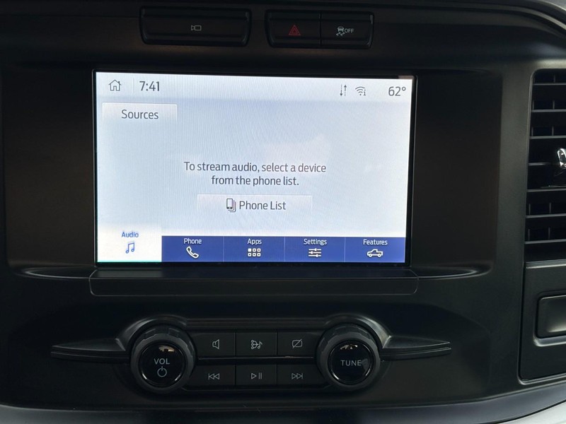 Ford F-150 Vehicle Full-screen Gallery Image 20