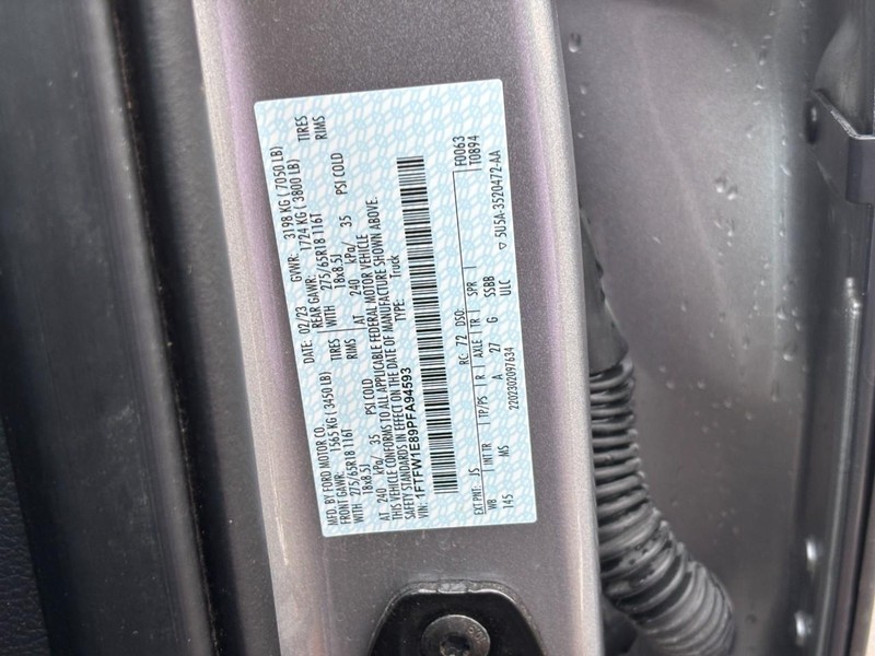 Ford F-150 Vehicle Full-screen Gallery Image 28