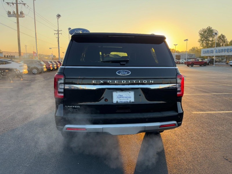 Ford Expedition Vehicle Full-screen Gallery Image 05