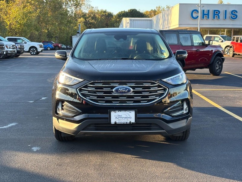 Ford Edge Vehicle Full-screen Gallery Image 09