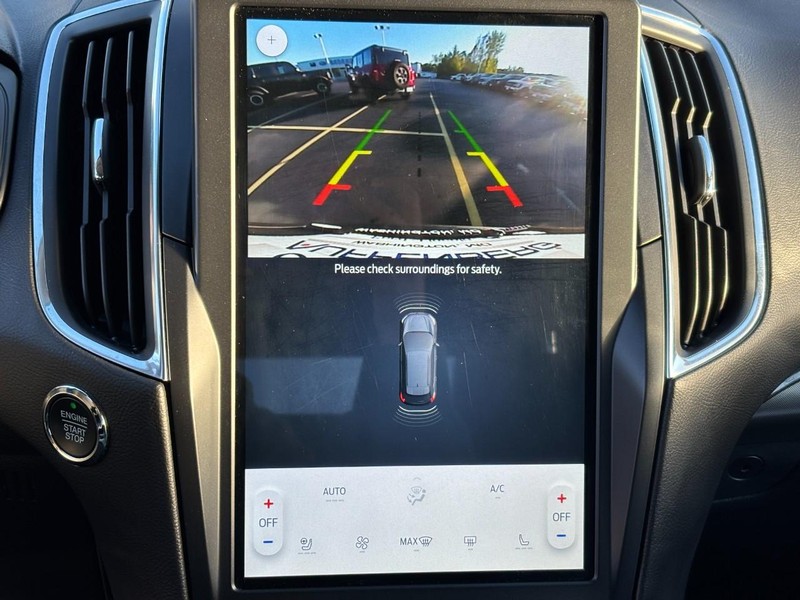 Ford Edge Vehicle Full-screen Gallery Image 21