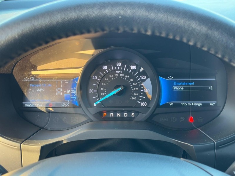 Ford Edge Vehicle Full-screen Gallery Image 19