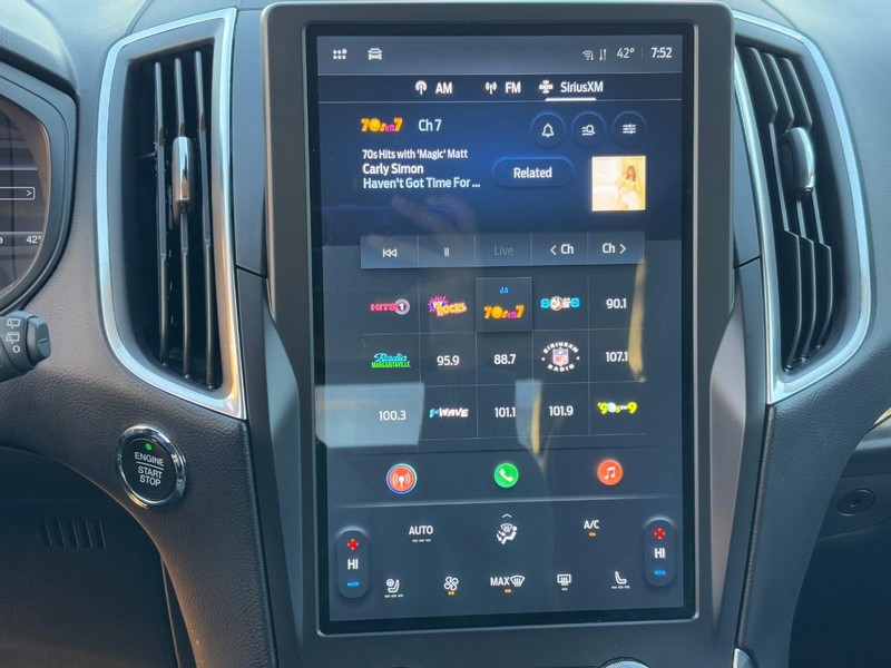 Ford Edge Vehicle Full-screen Gallery Image 20