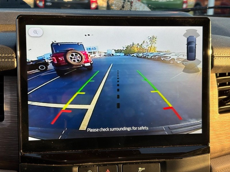 Ford Expedition Vehicle Full-screen Gallery Image 22