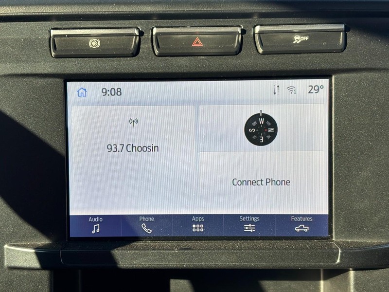 Ford Super Duty F-250 SRW Vehicle Full-screen Gallery Image 13