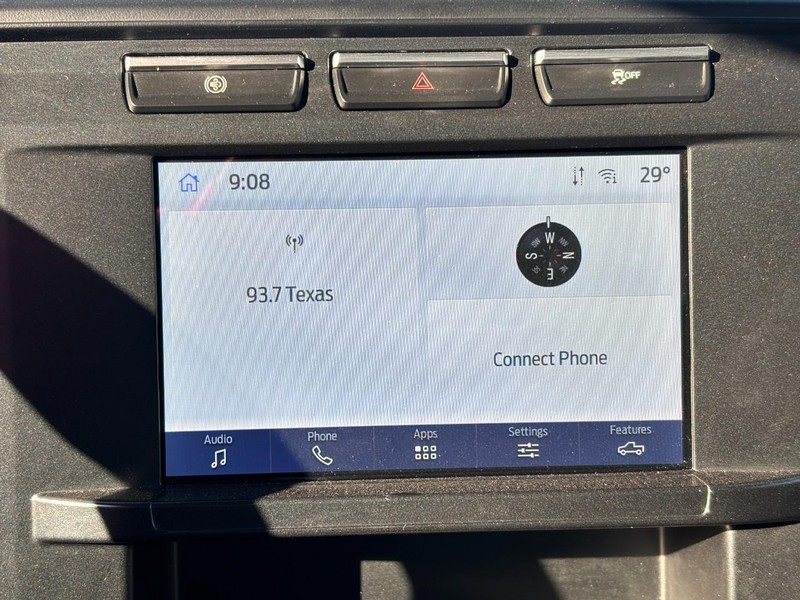 Ford Super Duty F-250 SRW Vehicle Full-screen Gallery Image 20