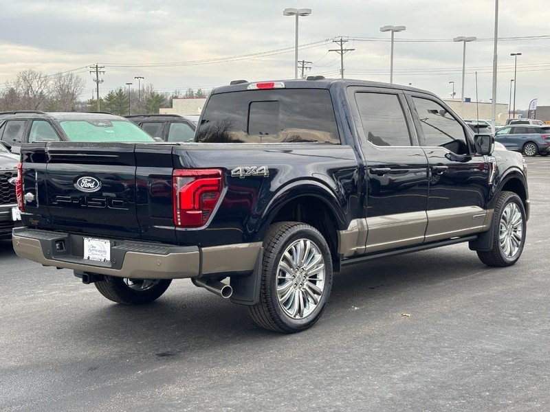 Ford F-150 Vehicle Full-screen Gallery Image 03