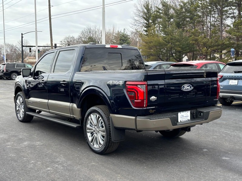 Ford F-150 Vehicle Full-screen Gallery Image 06