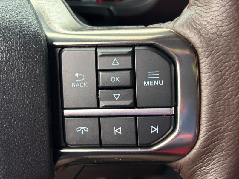 Ford F-150 Vehicle Full-screen Gallery Image 18