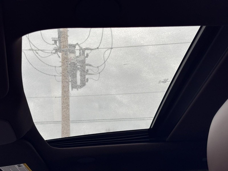 Ford F-150 Vehicle Full-screen Gallery Image 27