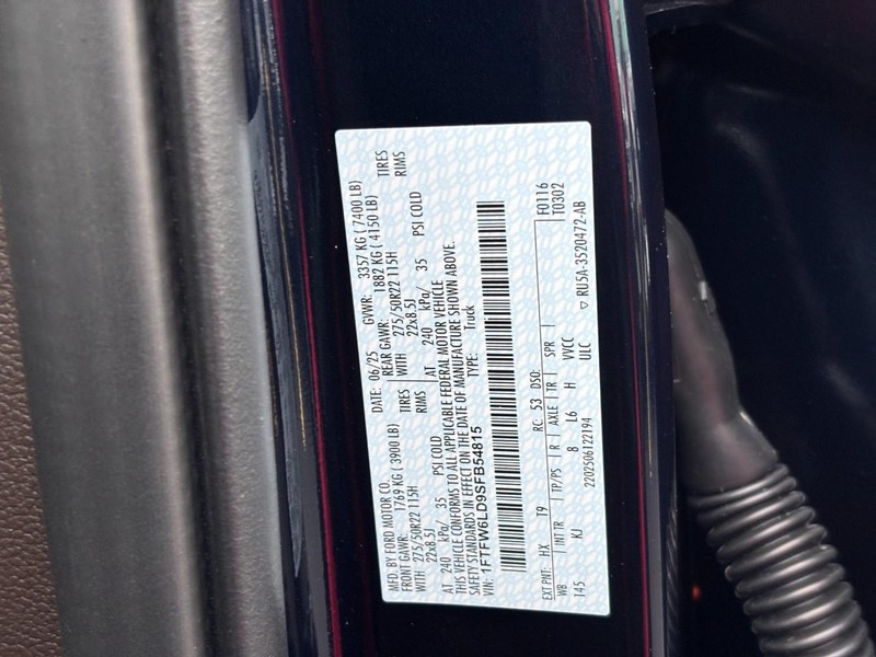 Ford F-150 Vehicle Full-screen Gallery Image 28