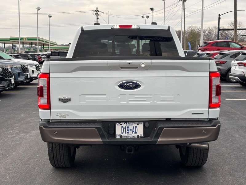 Ford F-150 Vehicle Full-screen Gallery Image 04