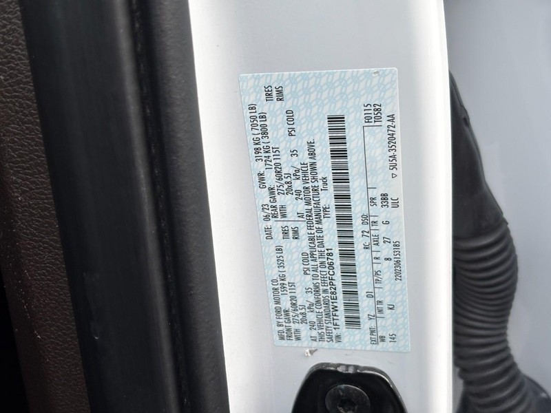 Ford F-150 Vehicle Full-screen Gallery Image 26