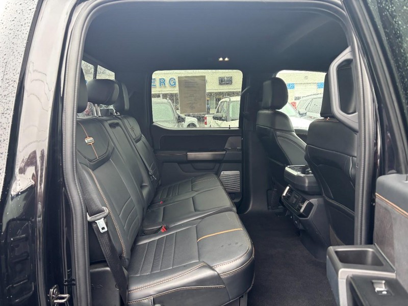 Ford F-150 Vehicle Full-screen Gallery Image 10