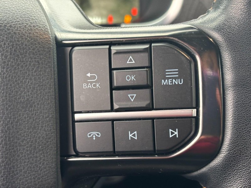 Ford F-150 Vehicle Full-screen Gallery Image 18