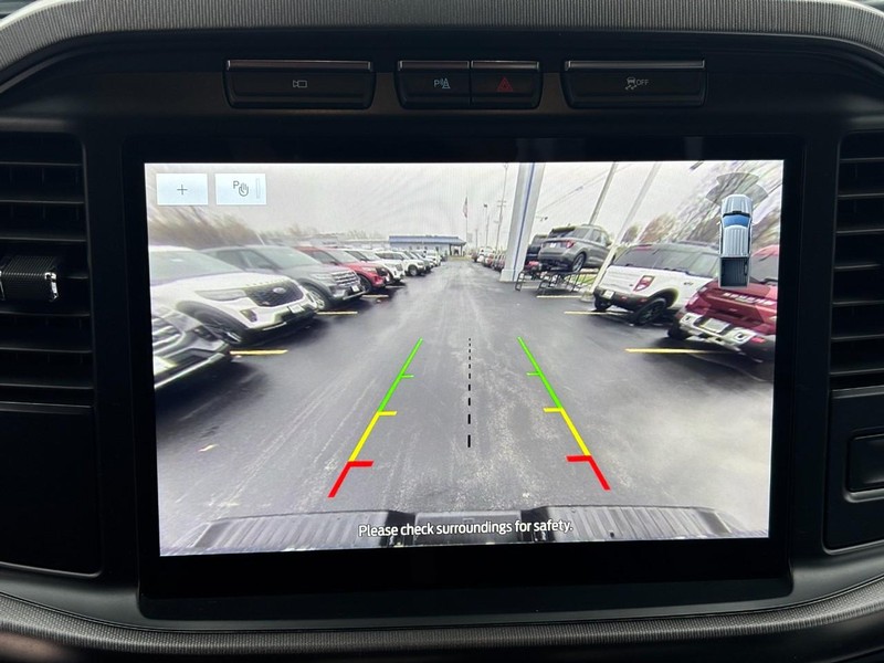 Ford F-150 Vehicle Full-screen Gallery Image 21