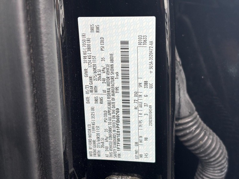 Ford F-150 Vehicle Full-screen Gallery Image 27