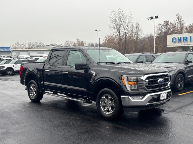Ford F-150 Vehicle Full-screen Gallery Image 02
