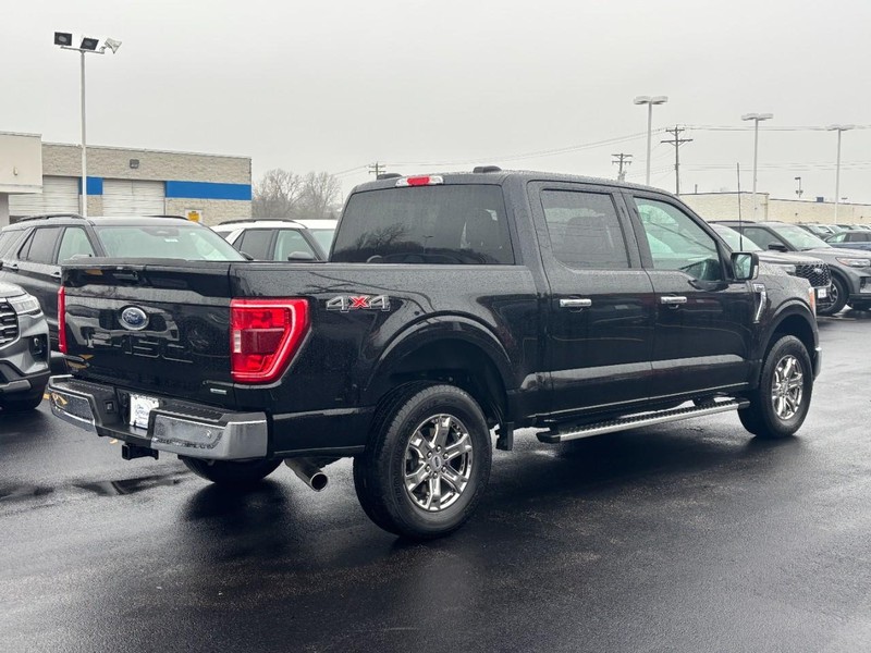 Ford F-150 Vehicle Full-screen Gallery Image 03