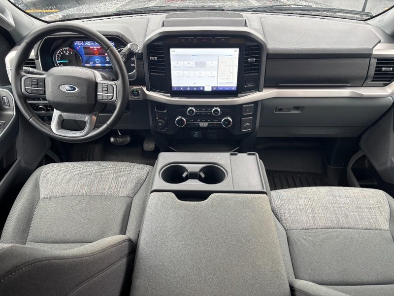 Ford F-150 Vehicle Full-screen Gallery Image 10
