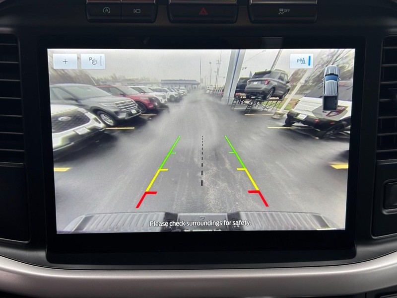 Ford F-150 Vehicle Full-screen Gallery Image 20