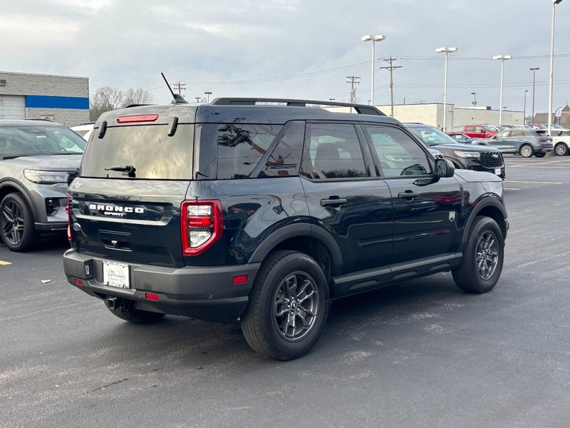 Ford Bronco Sport Vehicle Full-screen Gallery Image 03