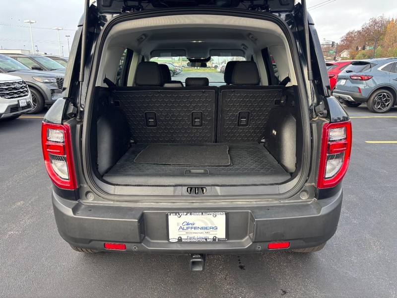 Ford Bronco Sport Vehicle Full-screen Gallery Image 04