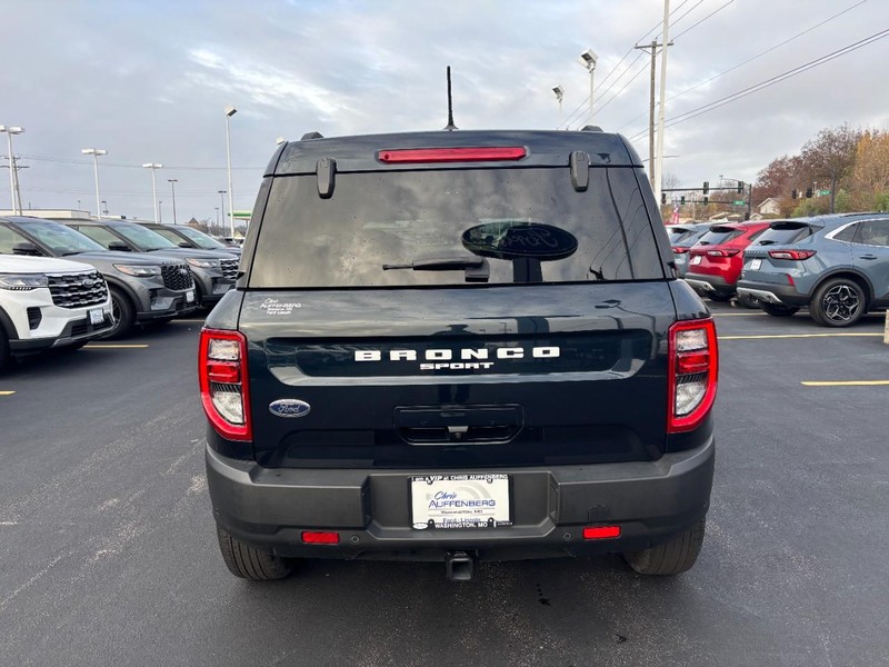 Ford Bronco Sport Vehicle Full-screen Gallery Image 05