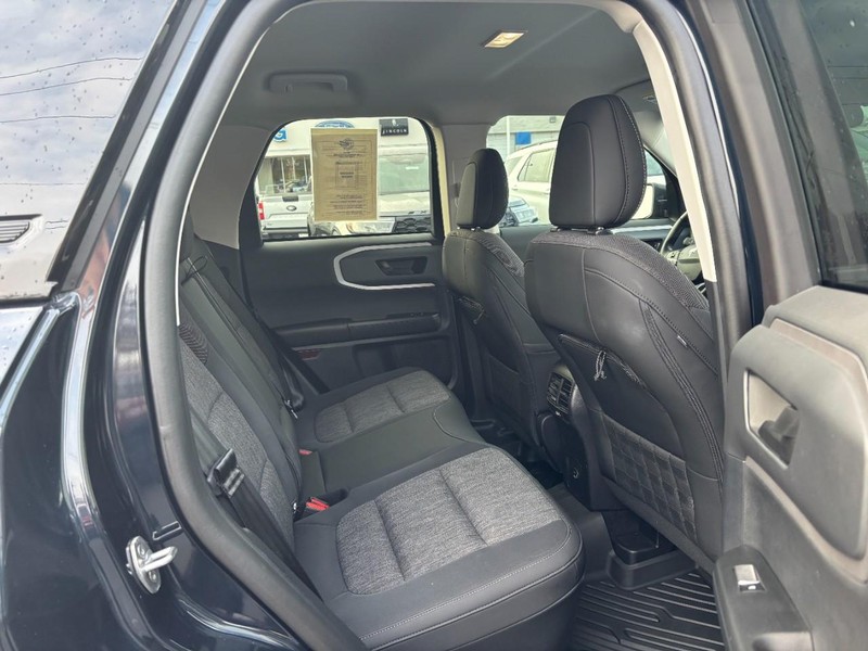 Ford Bronco Sport Vehicle Full-screen Gallery Image 10