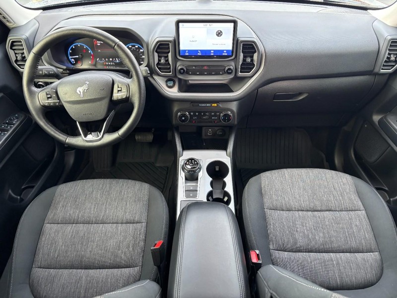 Ford Bronco Sport Vehicle Full-screen Gallery Image 11