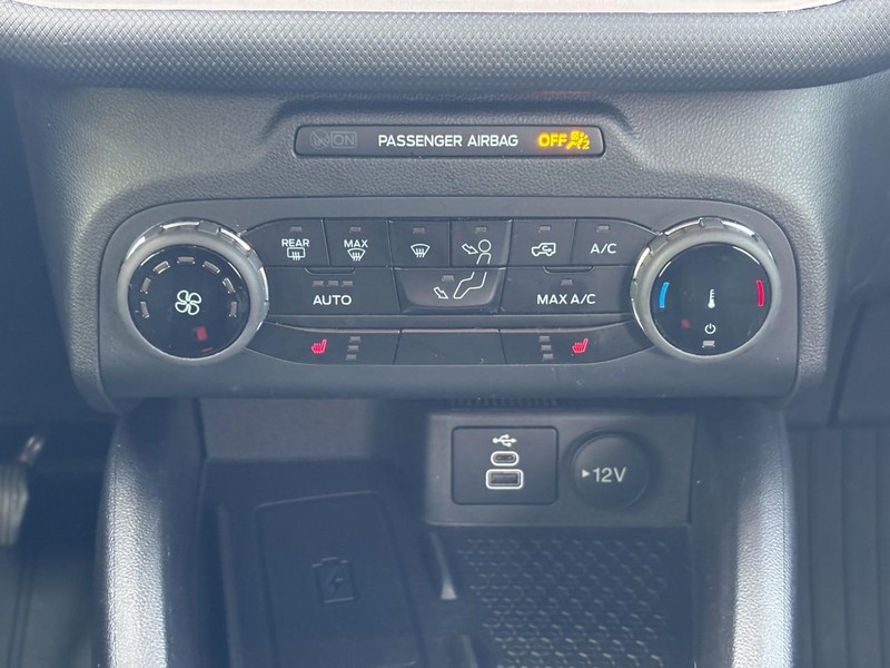 Ford Bronco Sport Vehicle Full-screen Gallery Image 14