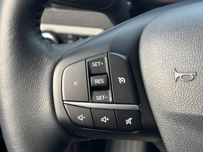 Ford Bronco Sport Vehicle Full-screen Gallery Image 17