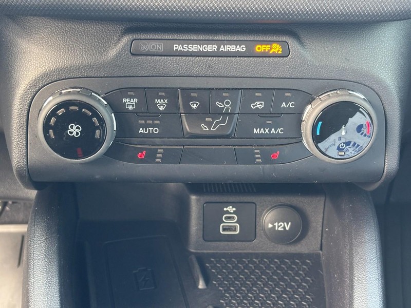 Ford Bronco Sport Vehicle Full-screen Gallery Image 22