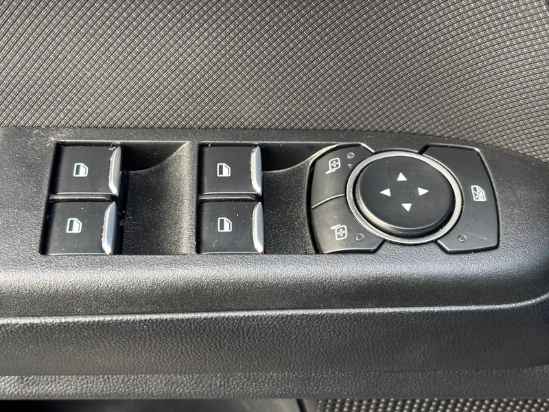 Ford Bronco Sport Vehicle Full-screen Gallery Image 23