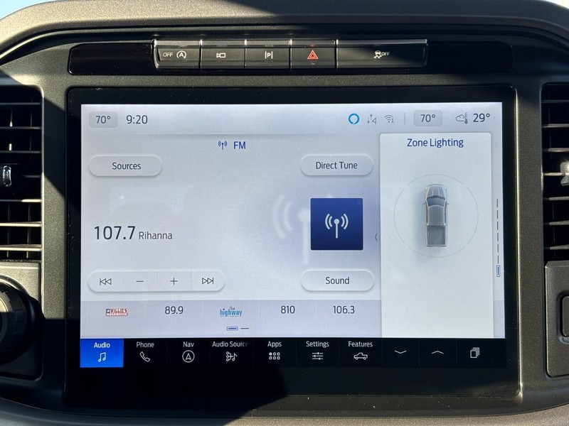 Ford F-150 Vehicle Full-screen Gallery Image 12