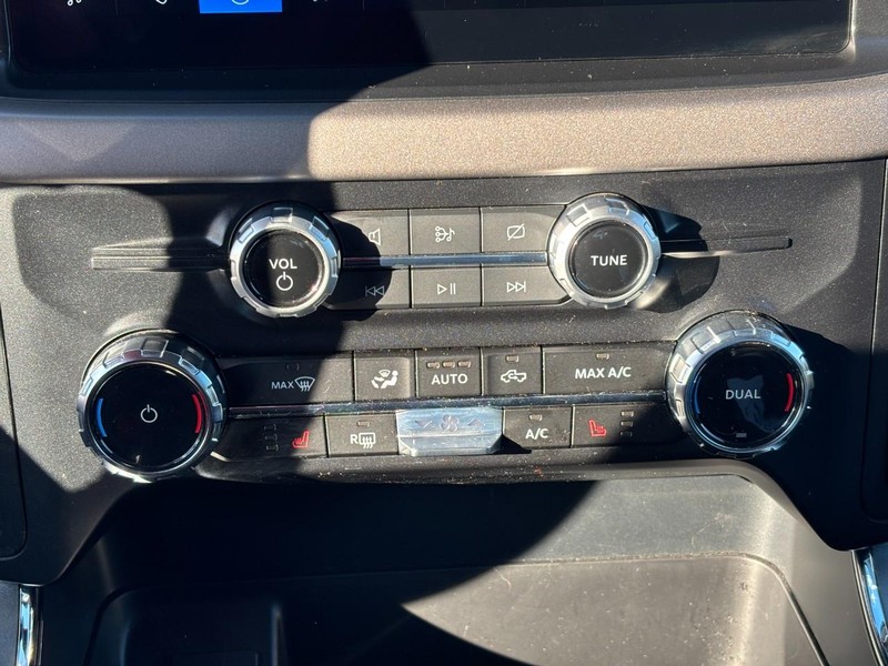 Ford F-150 Vehicle Full-screen Gallery Image 22