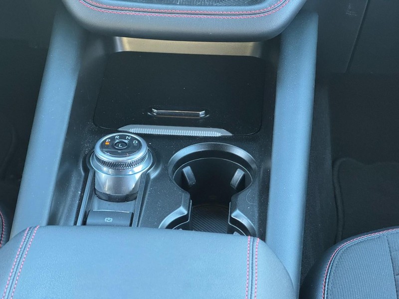 Ford Explorer Vehicle Full-screen Gallery Image 14