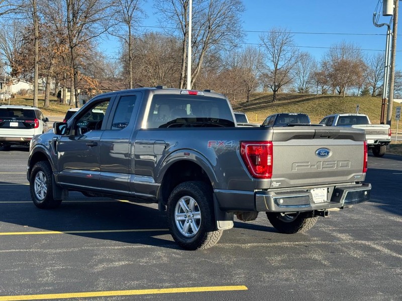 Ford F-150 Vehicle Full-screen Gallery Image 06