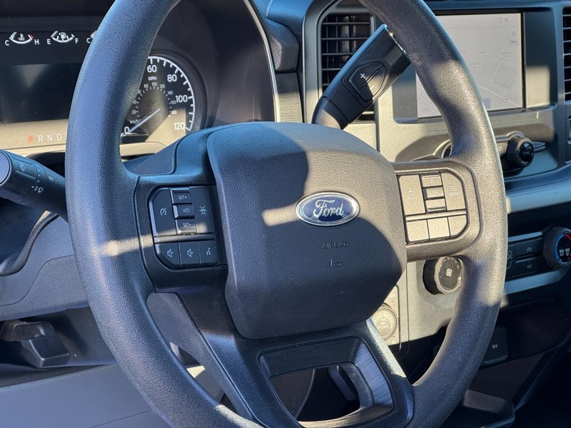 Ford F-150 Vehicle Full-screen Gallery Image 13