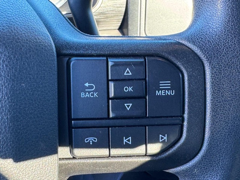 Ford F-150 Vehicle Full-screen Gallery Image 19