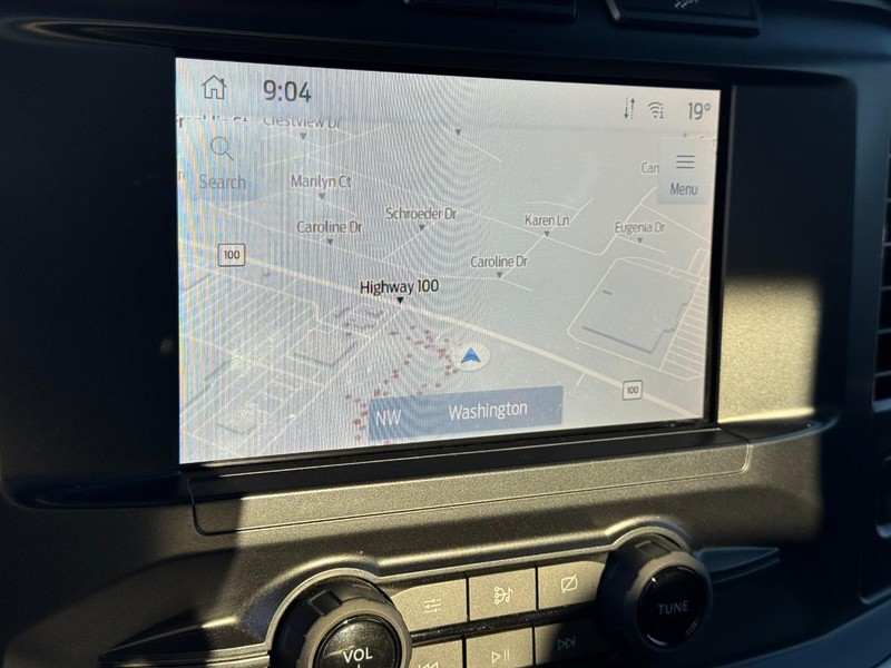 Ford F-150 Vehicle Full-screen Gallery Image 21