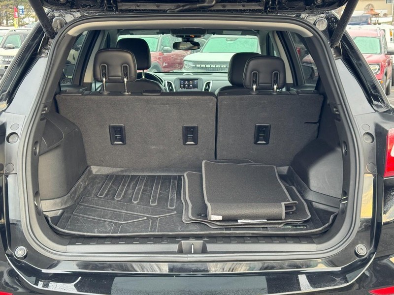 Chevrolet Equinox Vehicle Full-screen Gallery Image 04