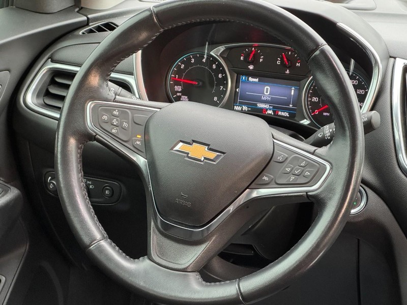 Chevrolet Equinox Vehicle Full-screen Gallery Image 12