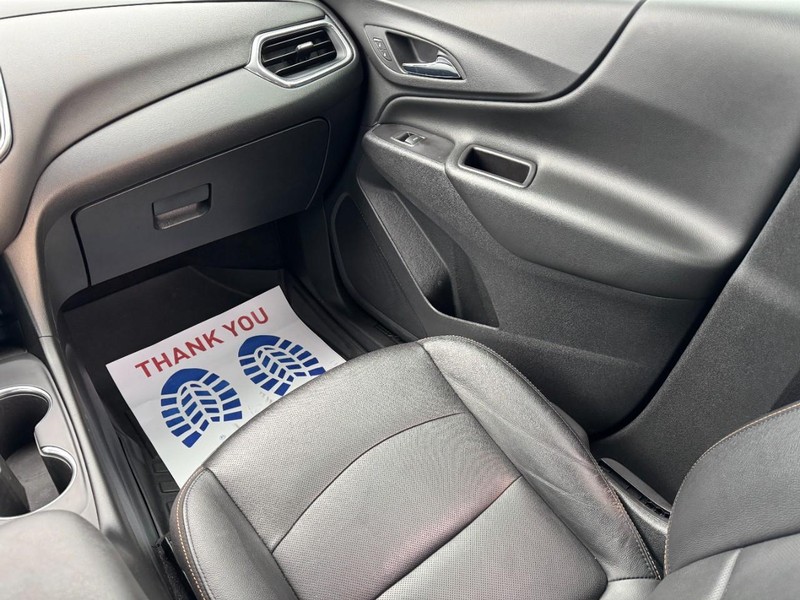 Chevrolet Equinox Vehicle Full-screen Gallery Image 15