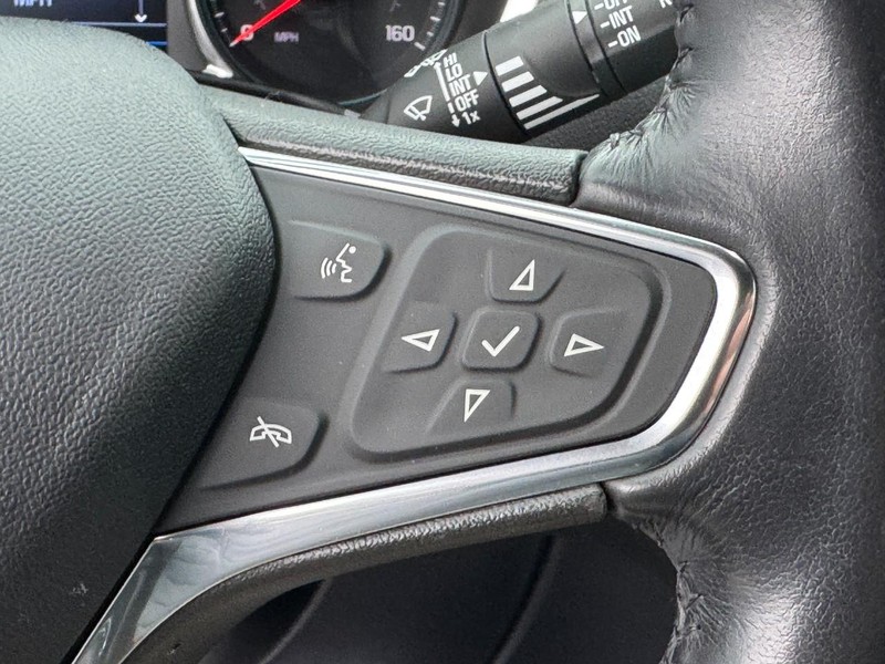 Chevrolet Equinox Vehicle Full-screen Gallery Image 18