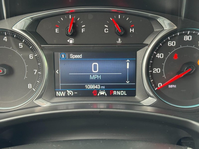 Chevrolet Equinox Vehicle Full-screen Gallery Image 19