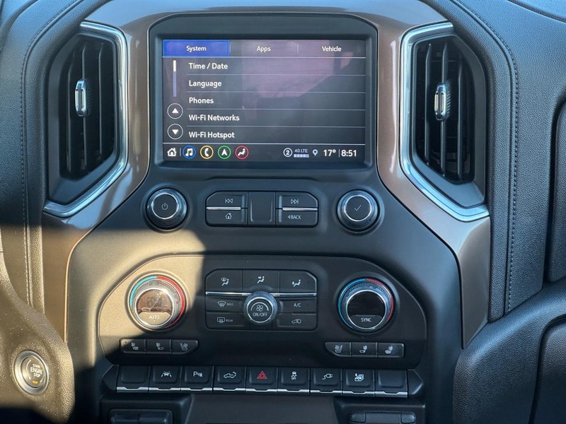 Chevrolet Silverado 1500 LTD Vehicle Full-screen Gallery Image 13