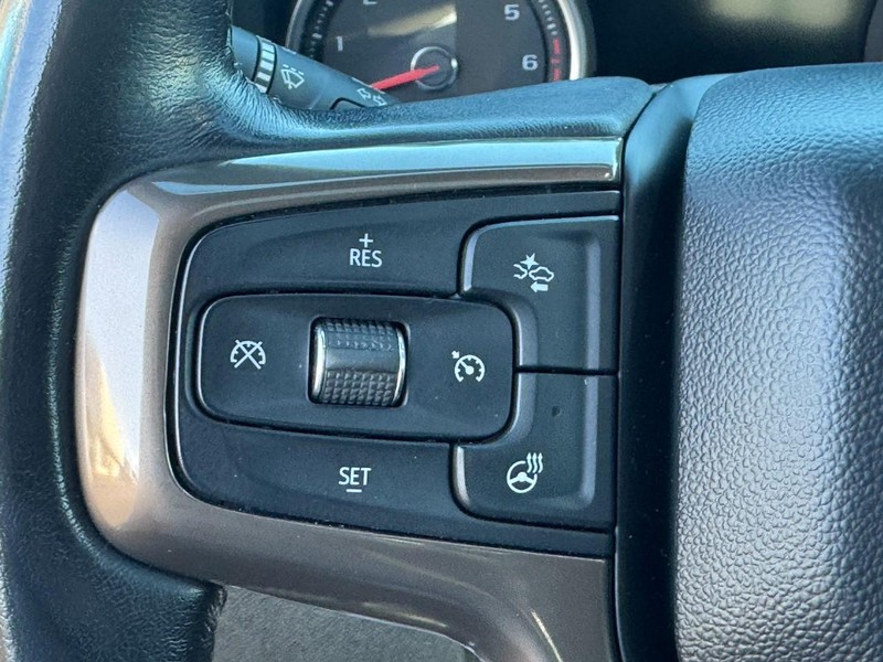 Chevrolet Silverado 1500 LTD Vehicle Full-screen Gallery Image 18