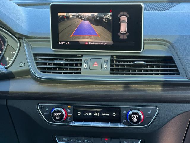 Audi Q5 Vehicle Full-screen Gallery Image 13